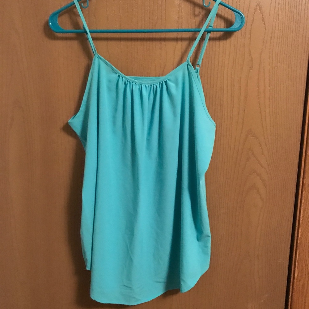 Time & Tru Flowy Tank Top